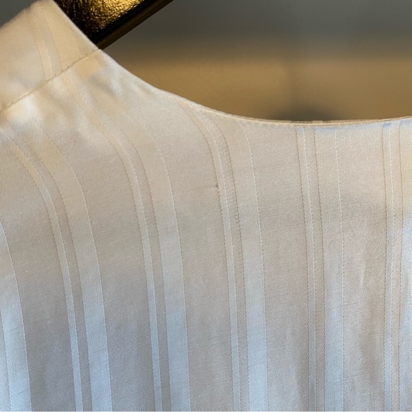 Joie Cadmar NWT Blouse Top in Porcelain White Sz S - Picture 5 of 8